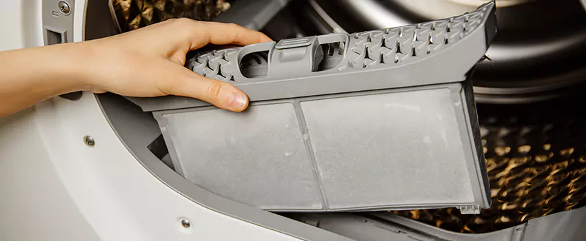 Signs Of A Clogged Dryer Lint Trap in Lake Stevens, Washington